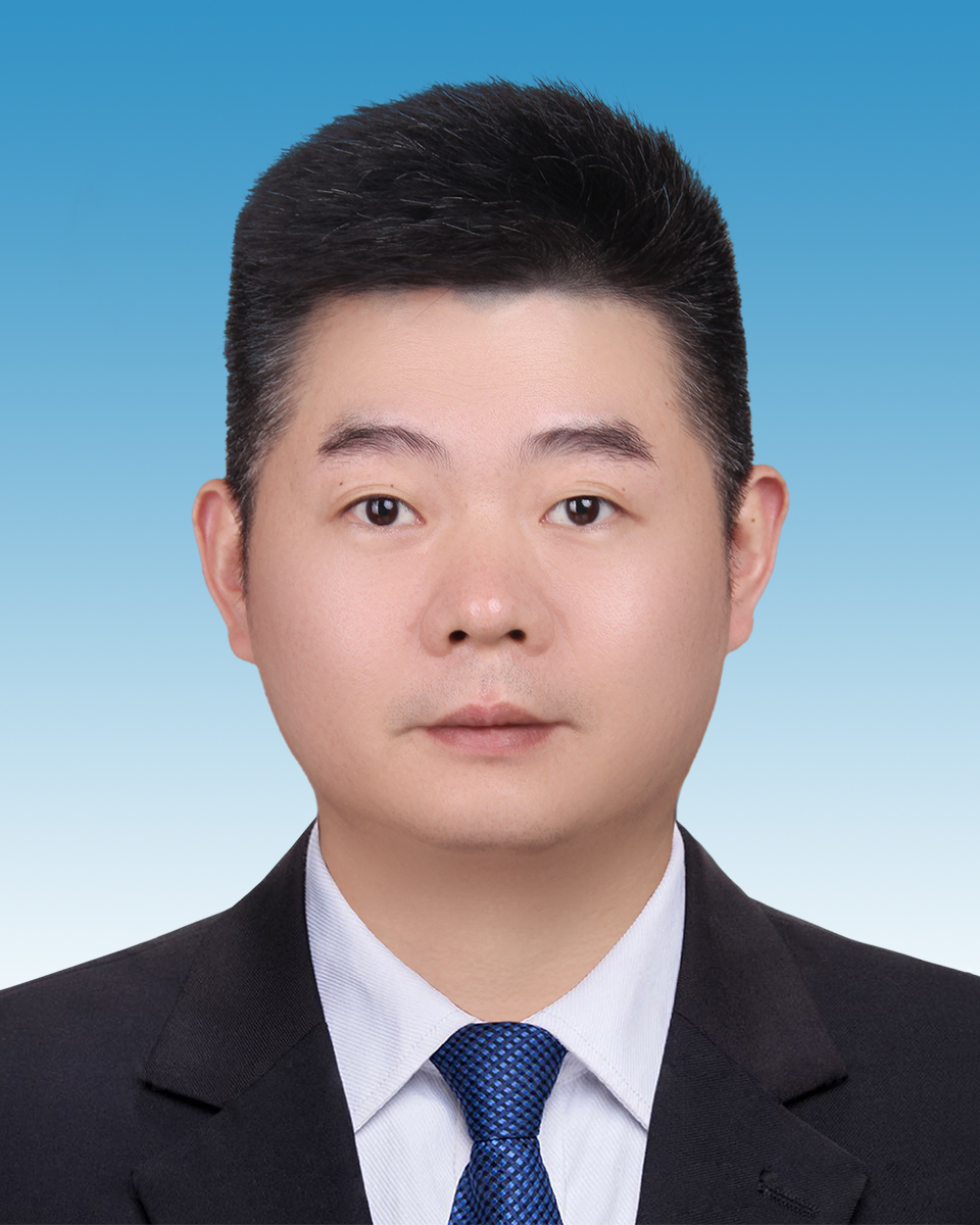 李卓